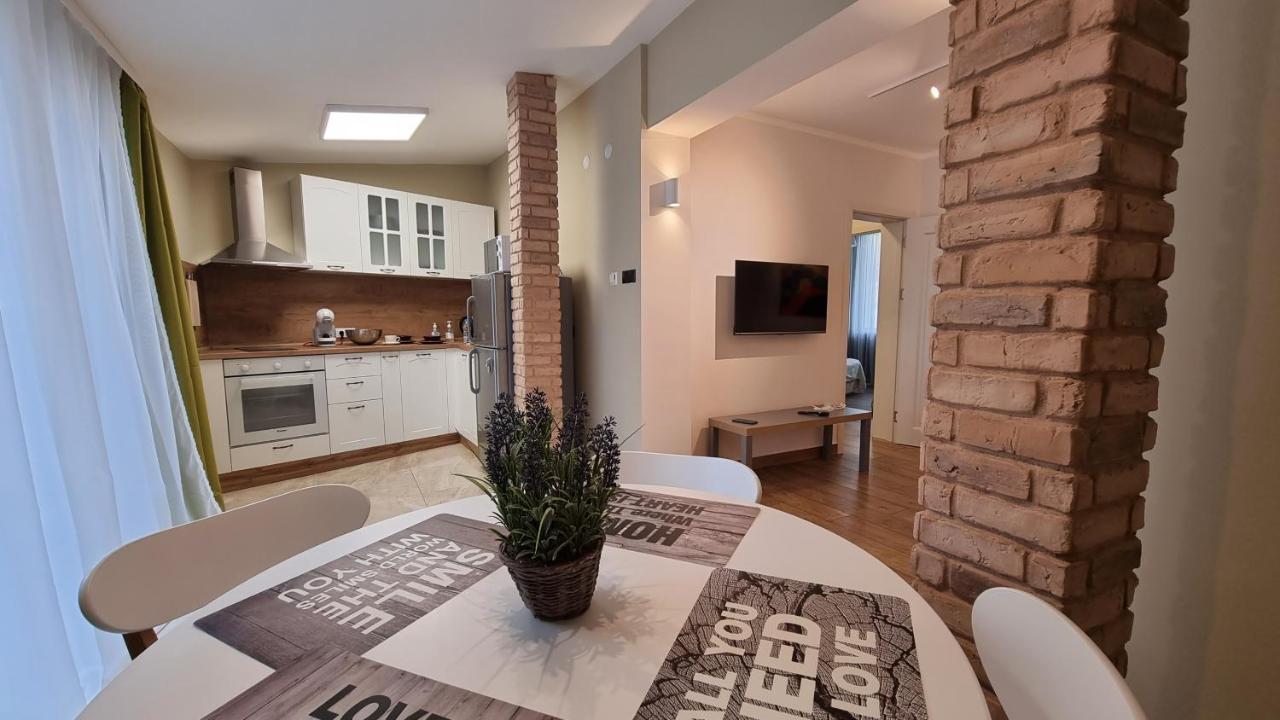 Old Town City Center Apartment Русе Екстер'єр фото